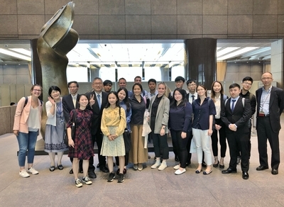 Group photo in the lobby of Itochu Corp
