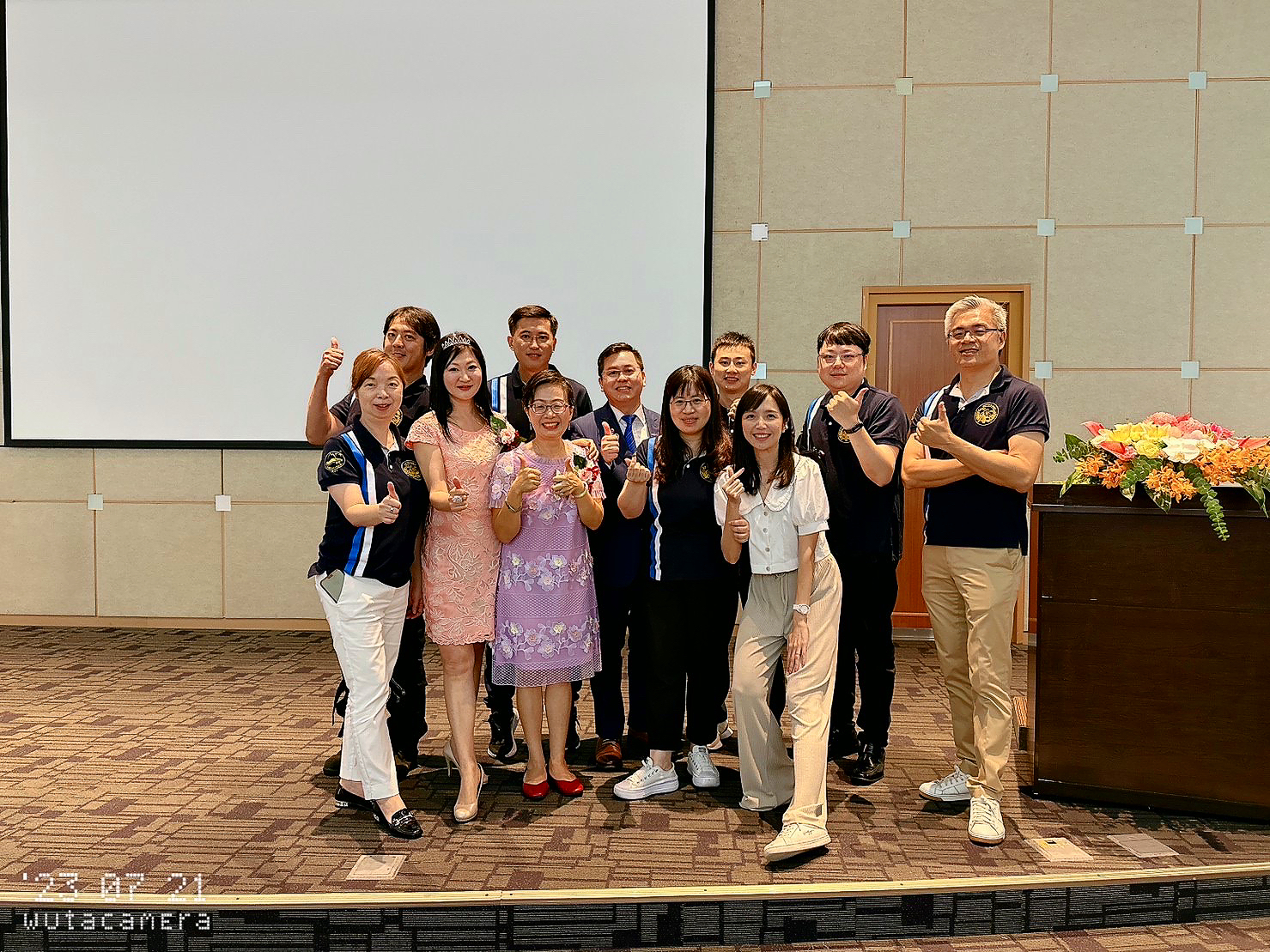 北E八服務團隊與晶菱老師及怡樺副主任合影圖片