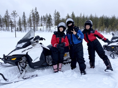 體驗雪地摩托車