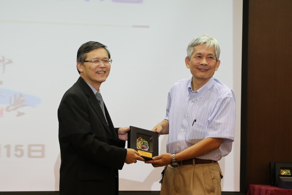 材光系何扭今老師圖片