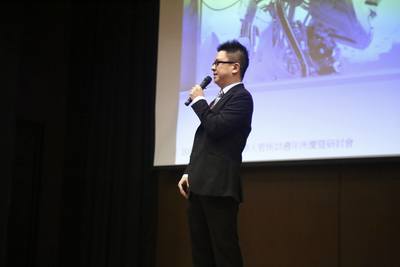 圖7-紀乃文所長演講圖片