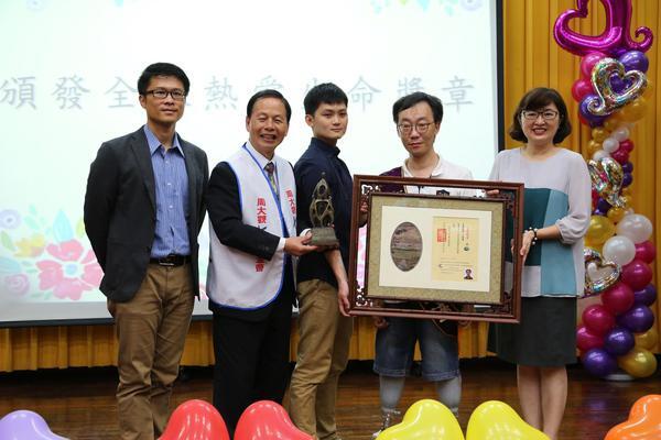 「截」後重生 中山大學王致遠獲周大觀熱愛生命獎章（中山新聞）圖片