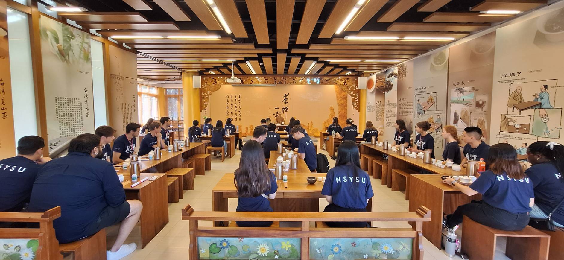 茶禪前專注靜心圖片