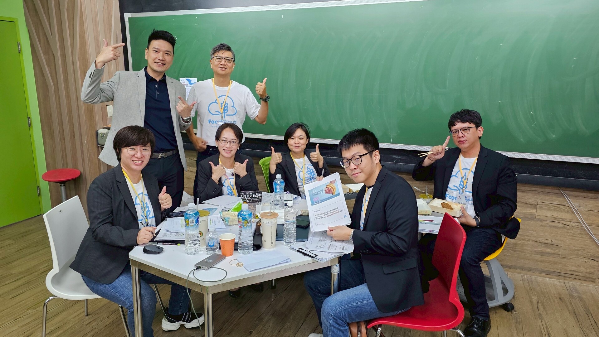 EMBA-27班台下緊鑼密鼓的練習