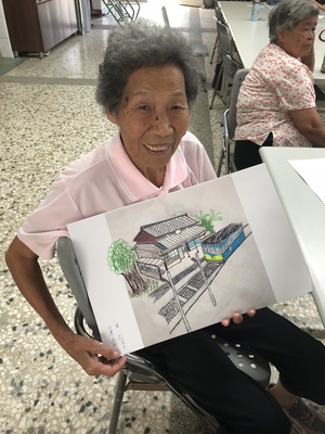 社區阿嬤展現繪畫成果圖片