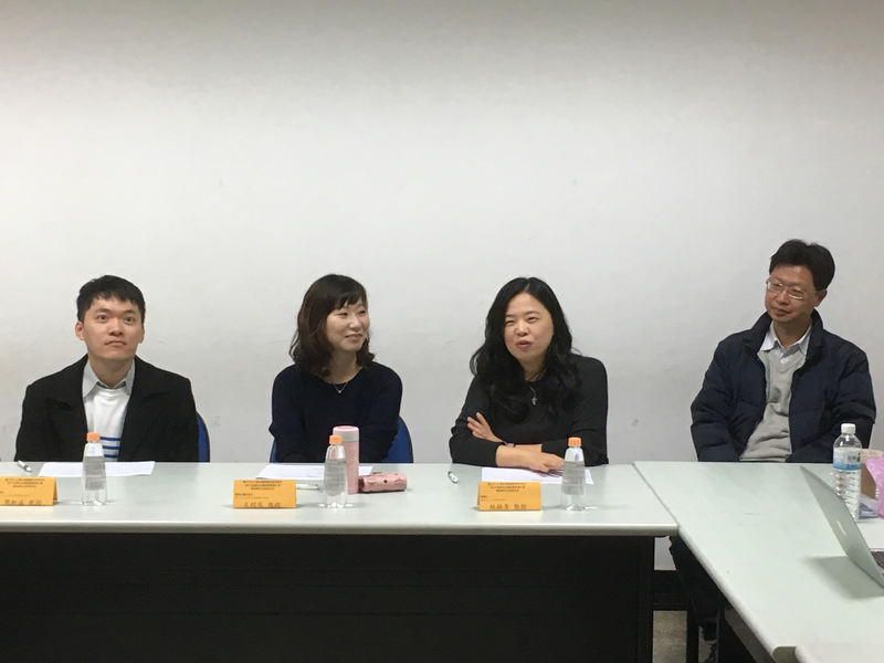 評審老師提供意見，左起行傳所周軒逸老師、王紹蓉老師、中正大學林穎青老師、行傳所鄭安授老師圖片