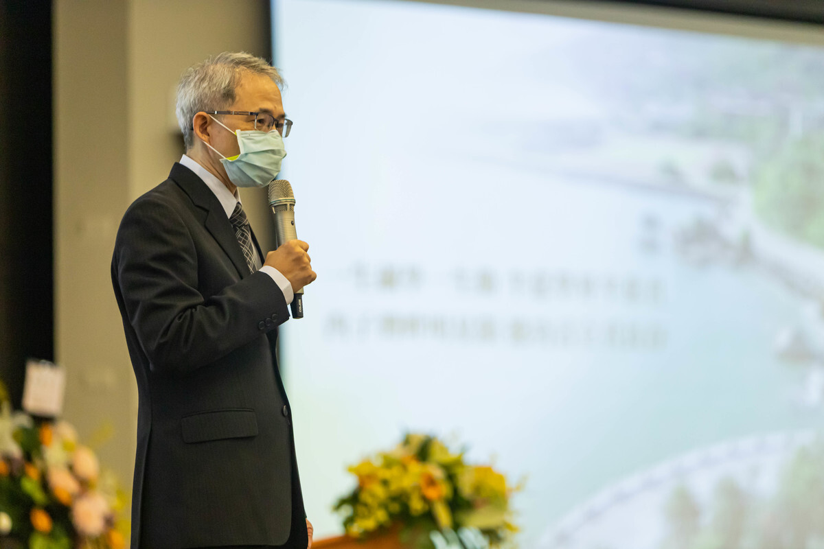 中山大學管理學院院長黃三益，緬懷梁定澎講座教授在國際資管領域的奉獻圖片
