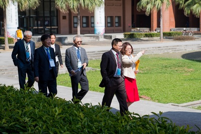 AACSB peer review team members had a campus tour