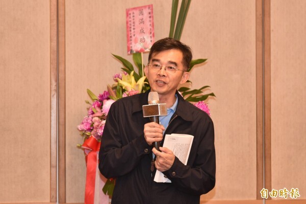 中山管院院長陳世哲說，書中無論是用研發與創新，藉由個人的影響力把台灣活動舞台推向國際。（記者張忠義攝）圖片