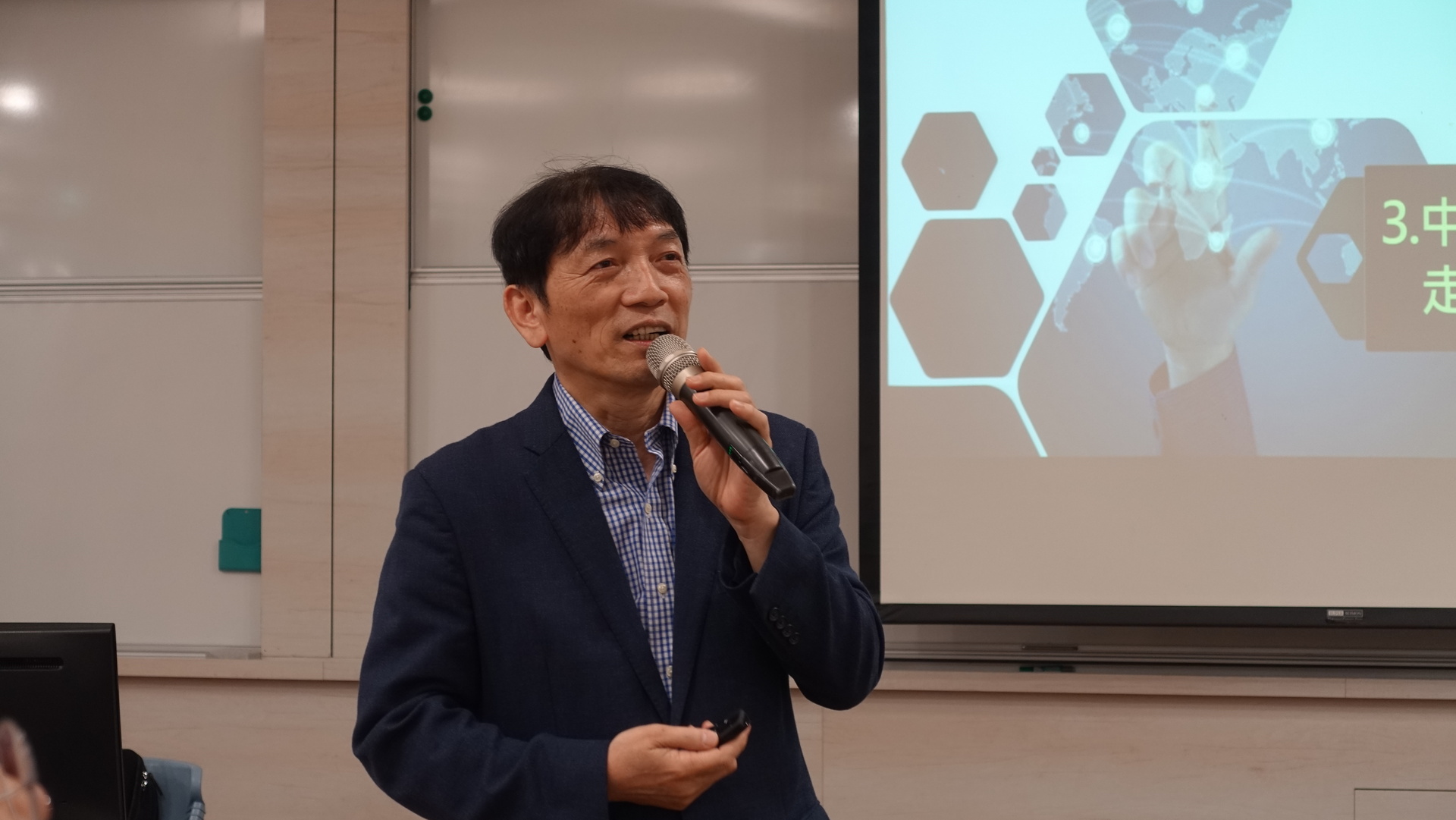 中嘉有線電視網路集團特別顧問陳申青圖片