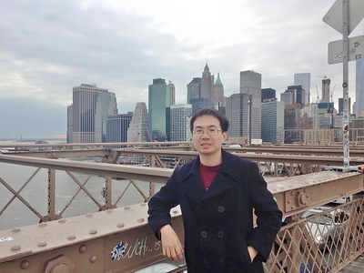 2016年春天盧憶老師在紐約的Brooklyn Bridge