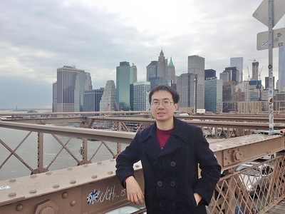 2016年春天盧憶老師在紐約的Brooklyn Bridge圖片