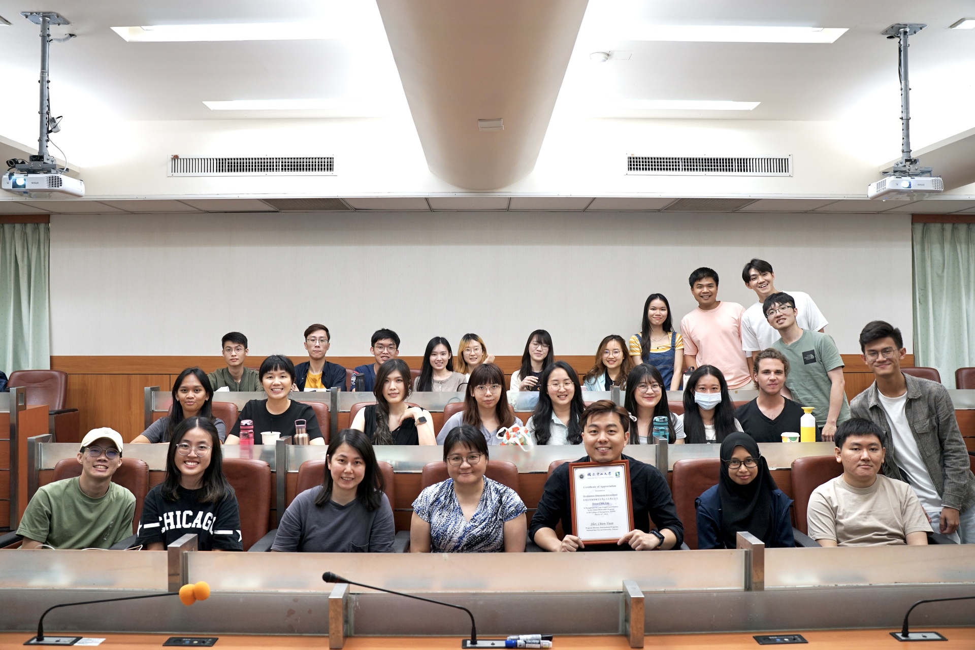 《111-2 GHRM608》 What is the current talent pool like in Taiwan?Image