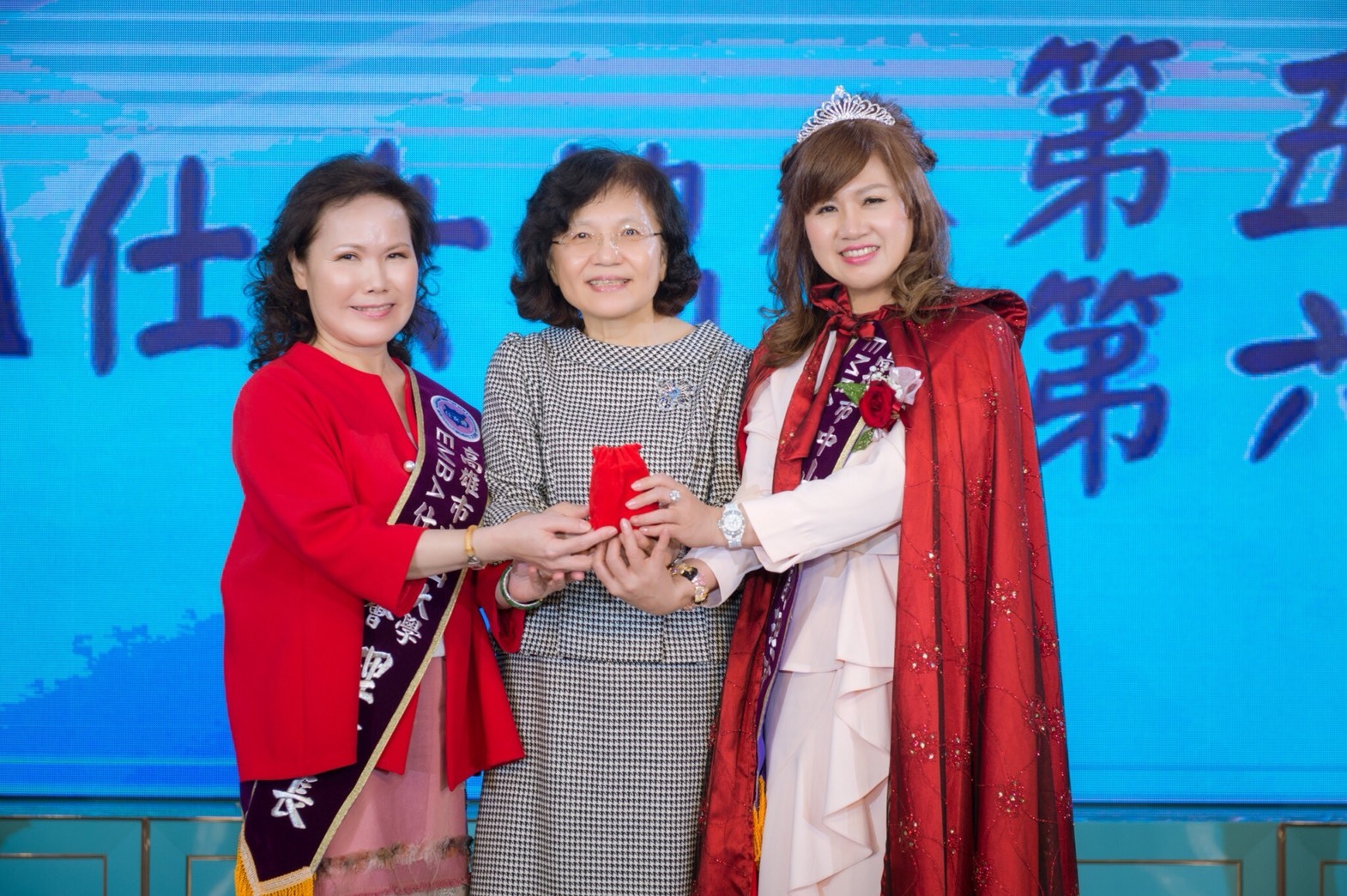 中山EMBA仕女會理事長交接典禮圖片
