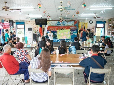 Residents and college students participated in a “Vision Workshop” which aimed to inspire their creativity for the joint development of innovative initiatives for community industries.Image