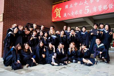 【Interview】IBMBA Alumni David ToppinImage