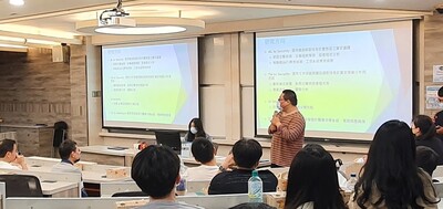 Current Information Management students introduce the research direction of the labsImage