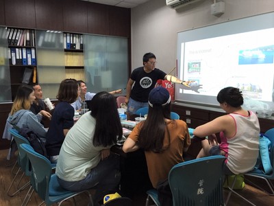 Patrick Liu shared his ACT experience with other students after he came back to Taiwan.