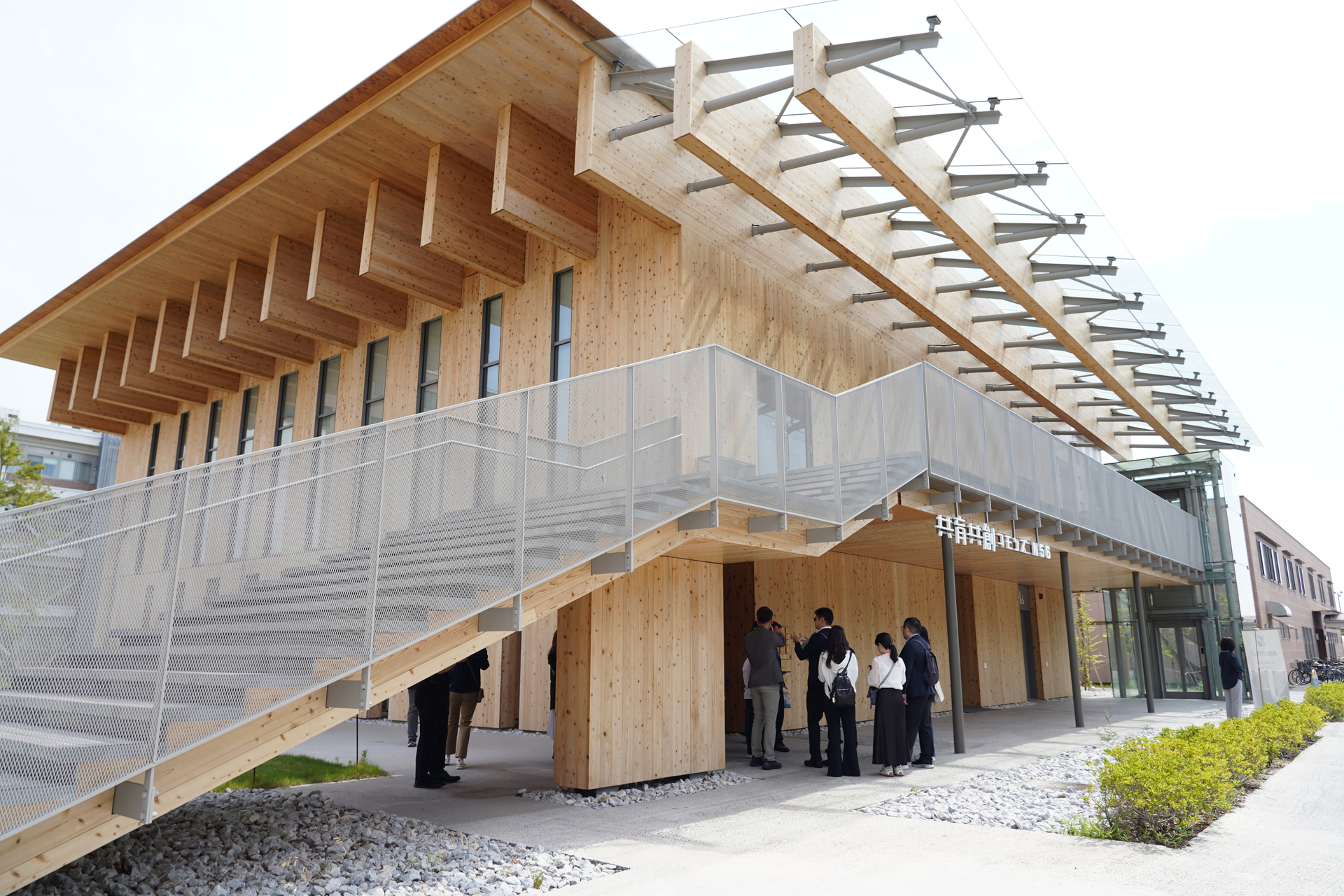 隈研吾設計「岡山願景共創中心(共育共創コモンズ」(木之教室),兩層樓建物全採CLT建材-1圖片