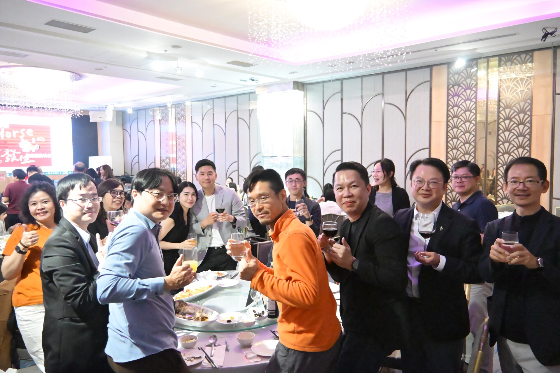 企管系師長與行政同仁共襄盛舉圖片