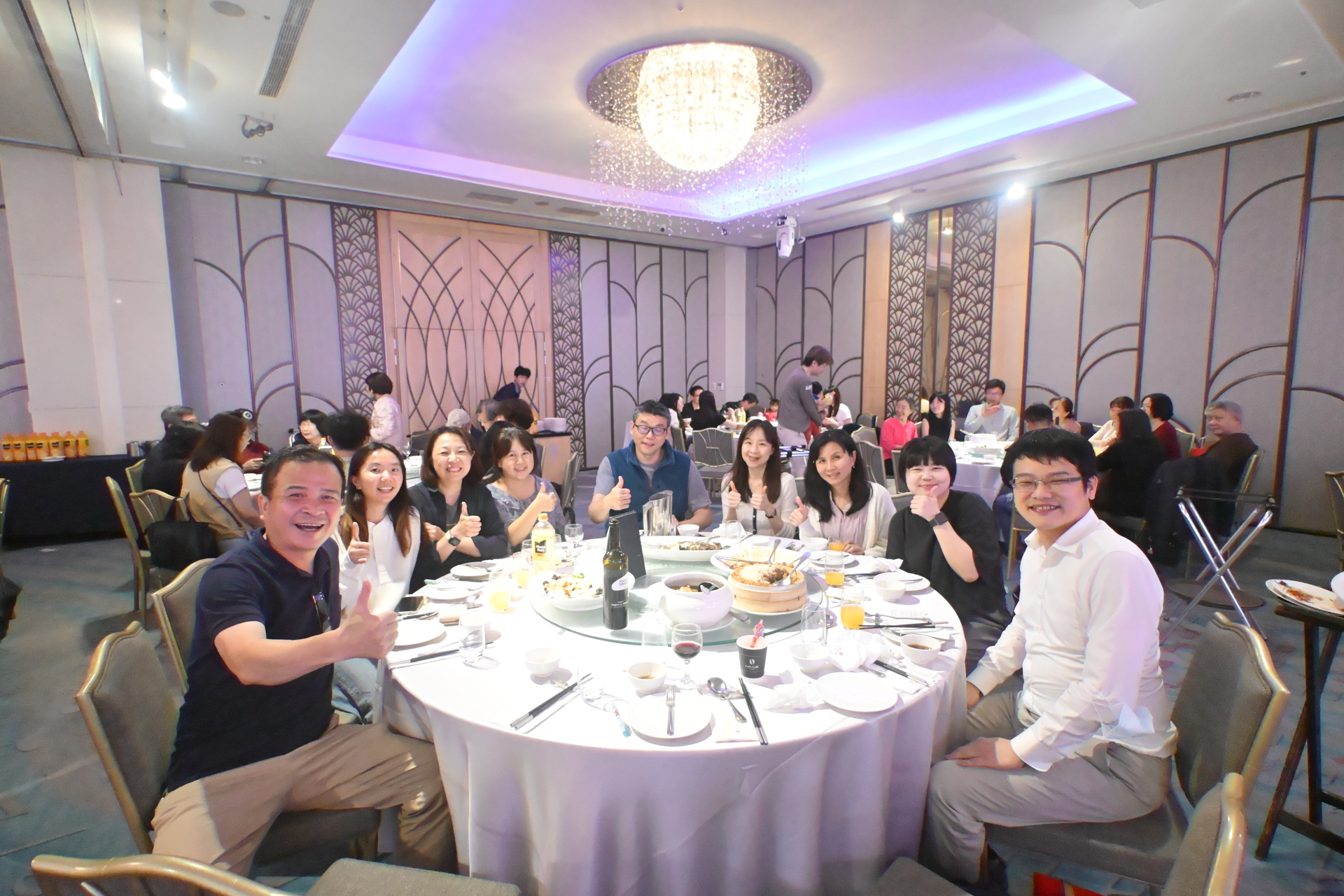 資管系師長與行政同仁熱情參與圖片