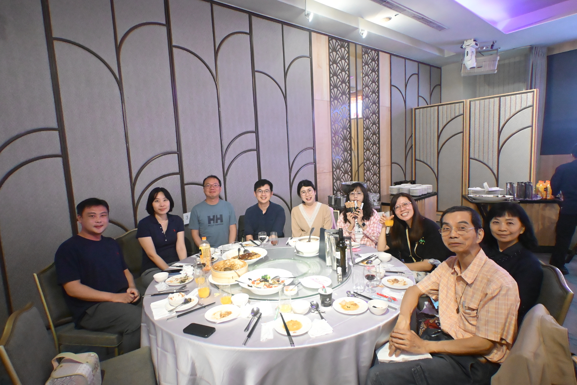 人管所師長與行政同仁到場齊聚圖片