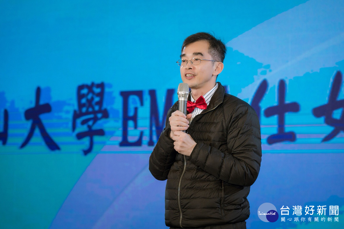 中山大學管理學院陳世哲院長致詞。（圖／中山大學EMBA仕女會提供）圖片