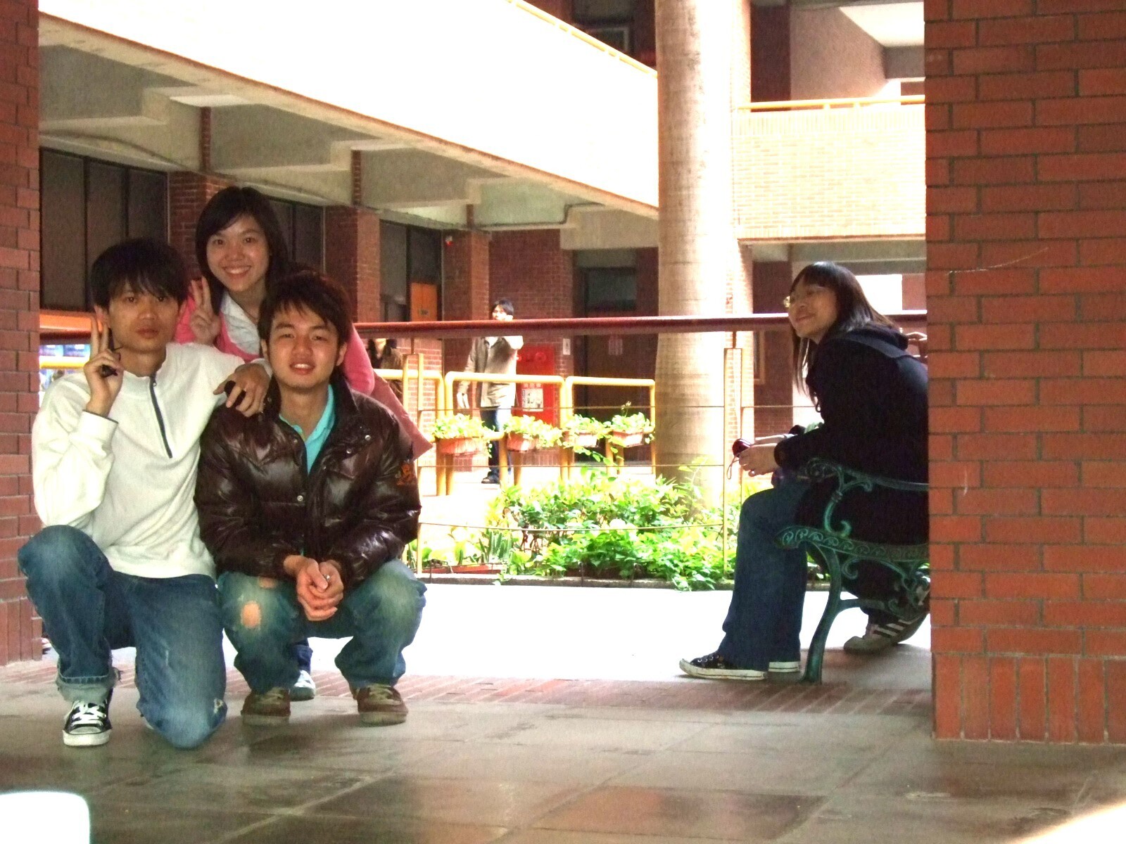 Professor Sheng Yi Lo (first from left) visited NSUSI with his classmates when he was a master’s studentImage