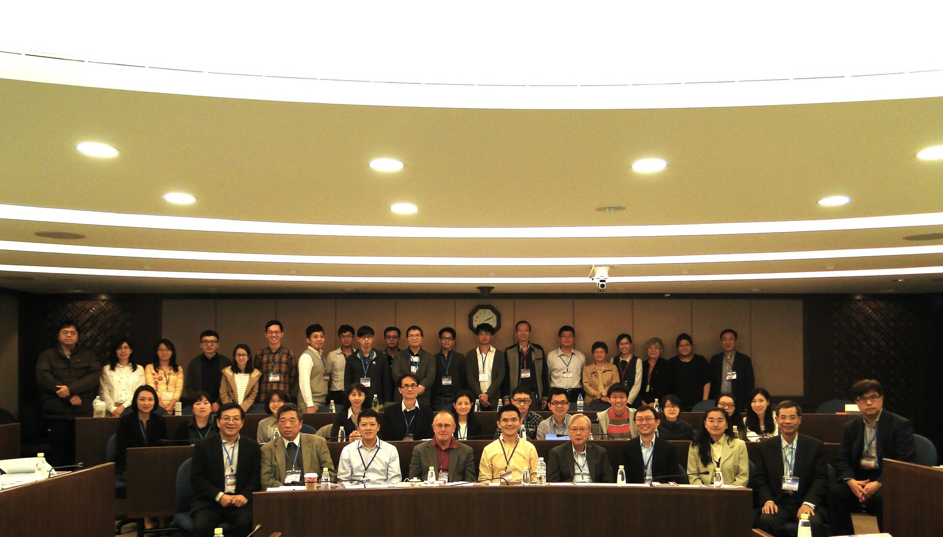 Professor Sheng Yi Lo (back row, middle) during his PhD program; the only photo of Sheng Yi Lo as a PhD student with his advisorImage