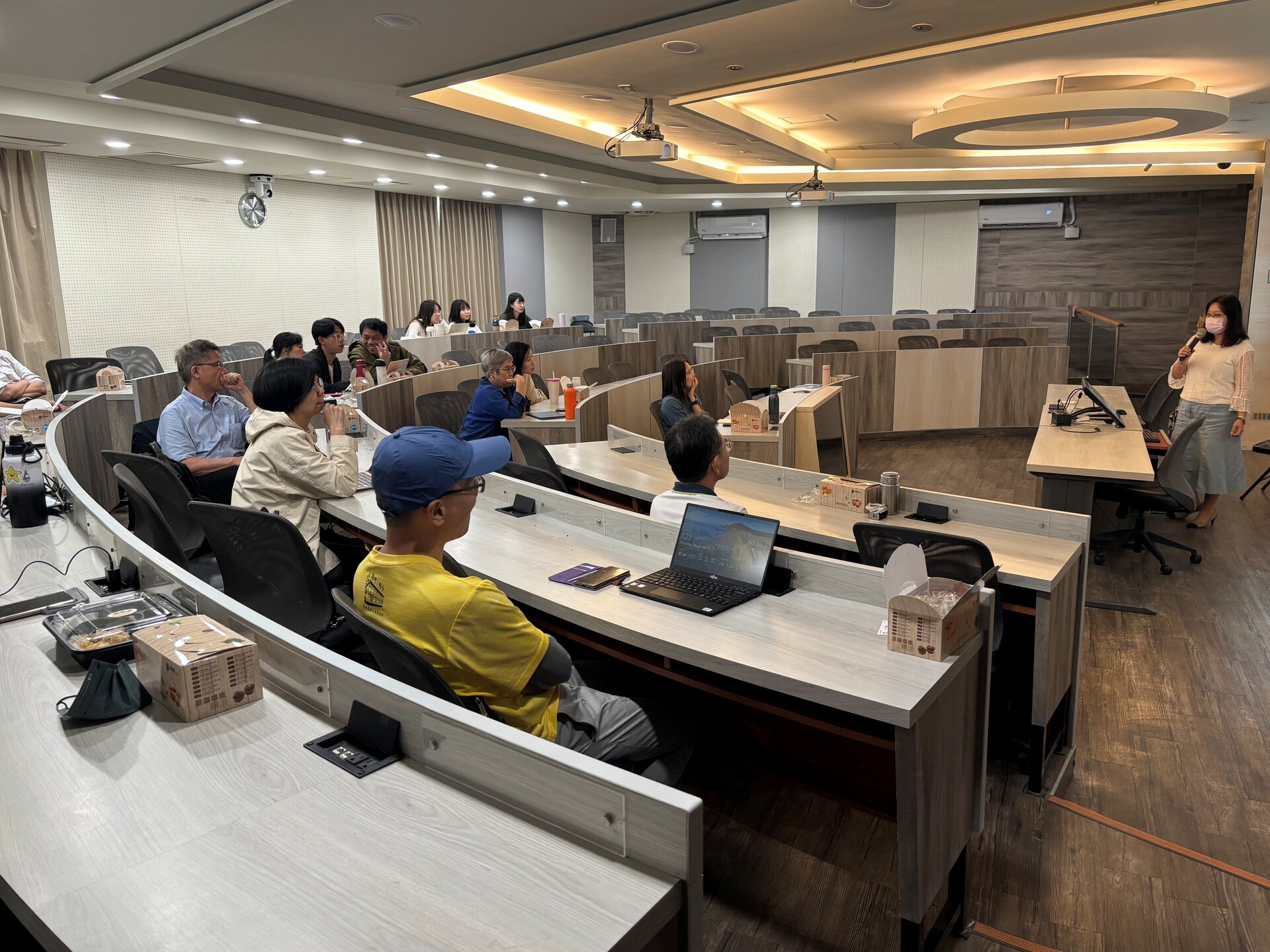 Presentation by Professor Chun-Tuan Chang's Research Team - 2