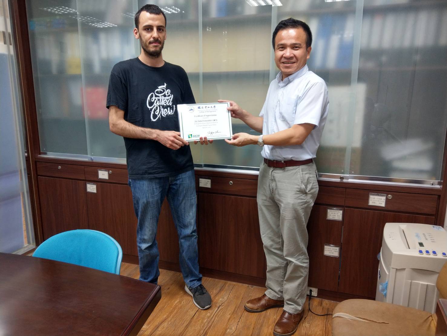 來自保加利亞的Paskal Semerdzhiev負責網站架構設計與建置（左）圖片