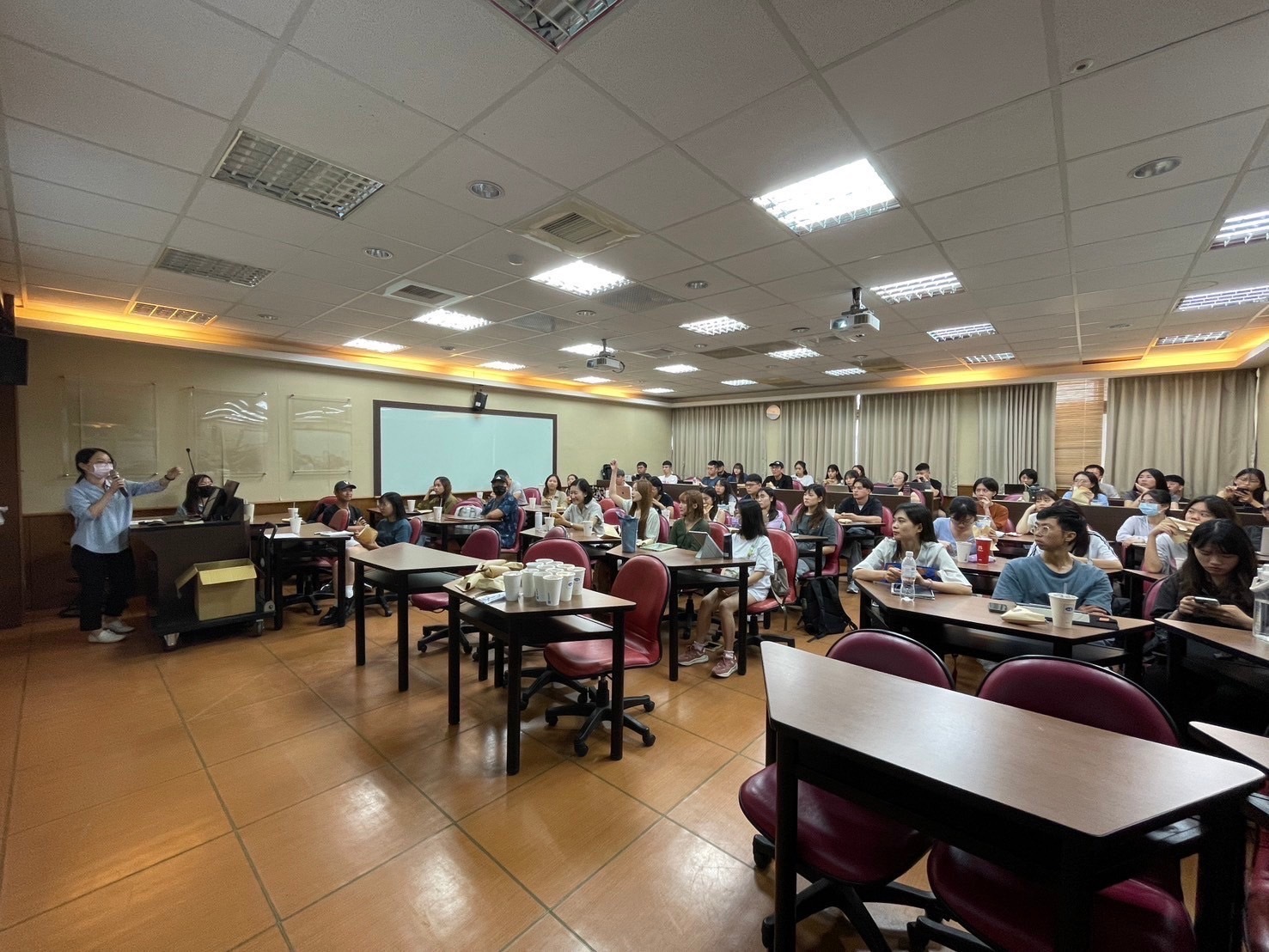 「雙聯學位暨 ACT學程招生說明會」，吸引了逾 50名對海外學習充滿熱忱的管院學子踴躍參與圖片