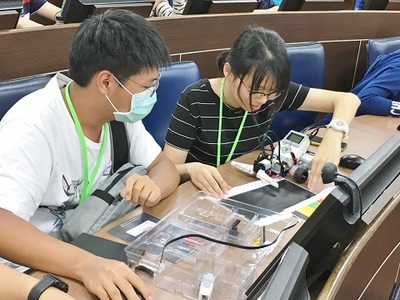 【管院CSR】培育未來人才 中山資管舉辦高中生機器人程式設計體驗營圖片