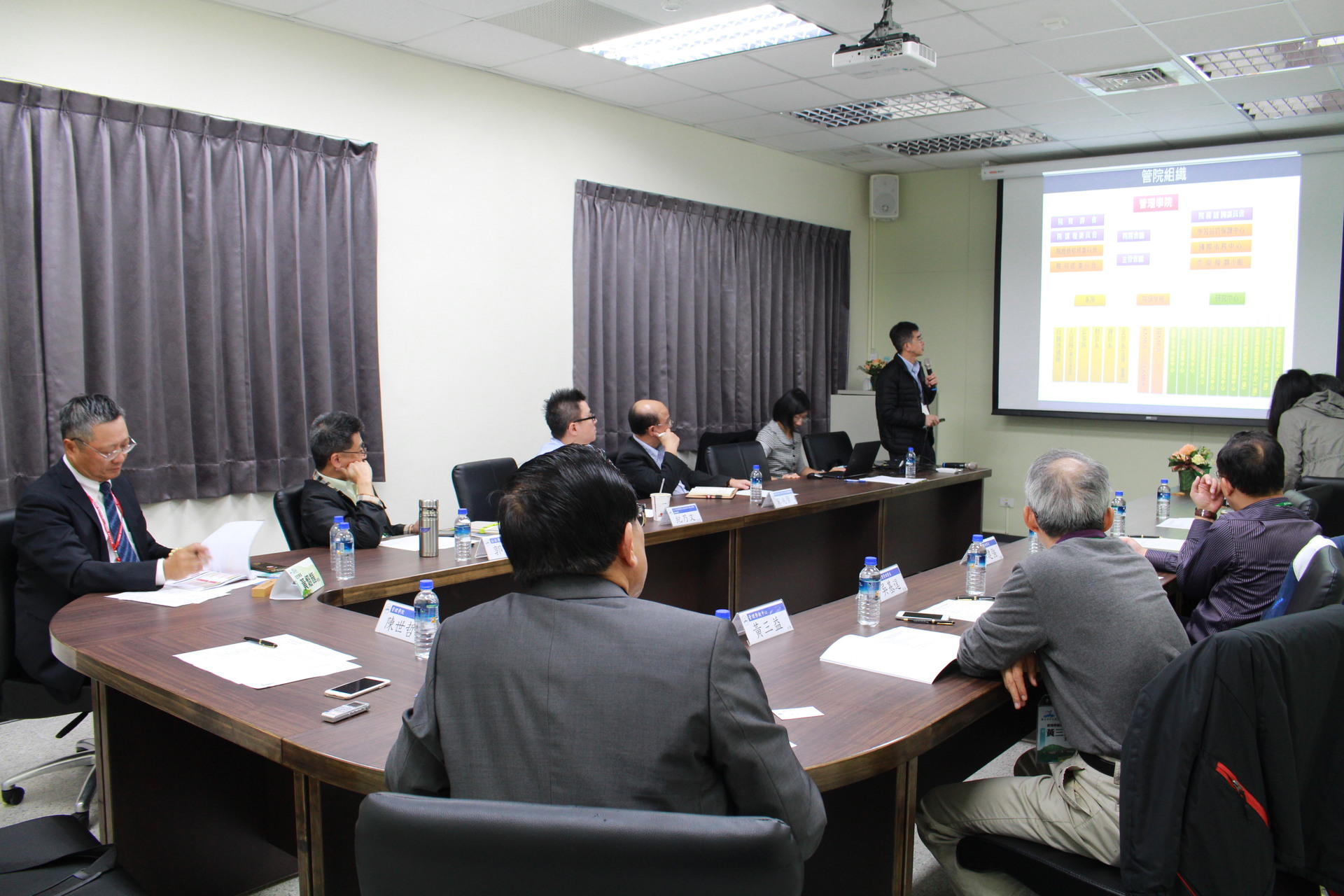 管院院務諮詢會議  黃烱輝：與在地產業結合  開設特色課程圖片