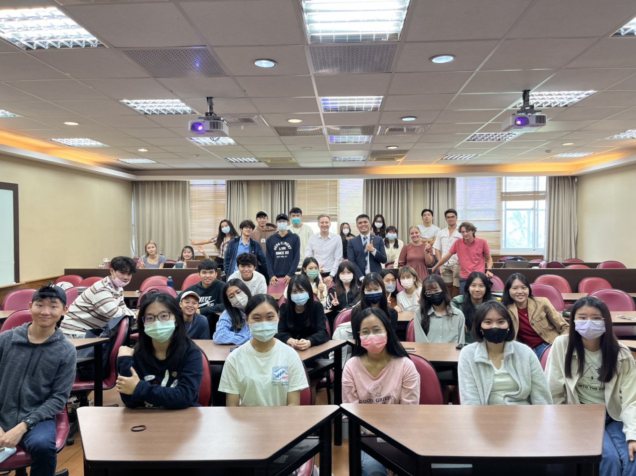 【IBBA】SPEECH-Auditor, Advisor and Executive Officer - Reimagine Your Accounting CareerImage