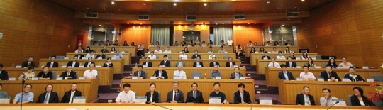 台灣金融科技研究發展聯盟特別邀請機器人擔任開場嘉賓，預告未來許多職業將被機器人所取代圖片