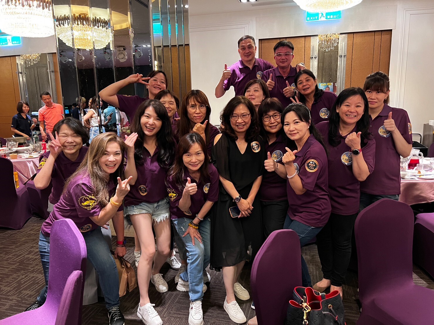 北Ｅ校友會第九屆服務團隊圖片