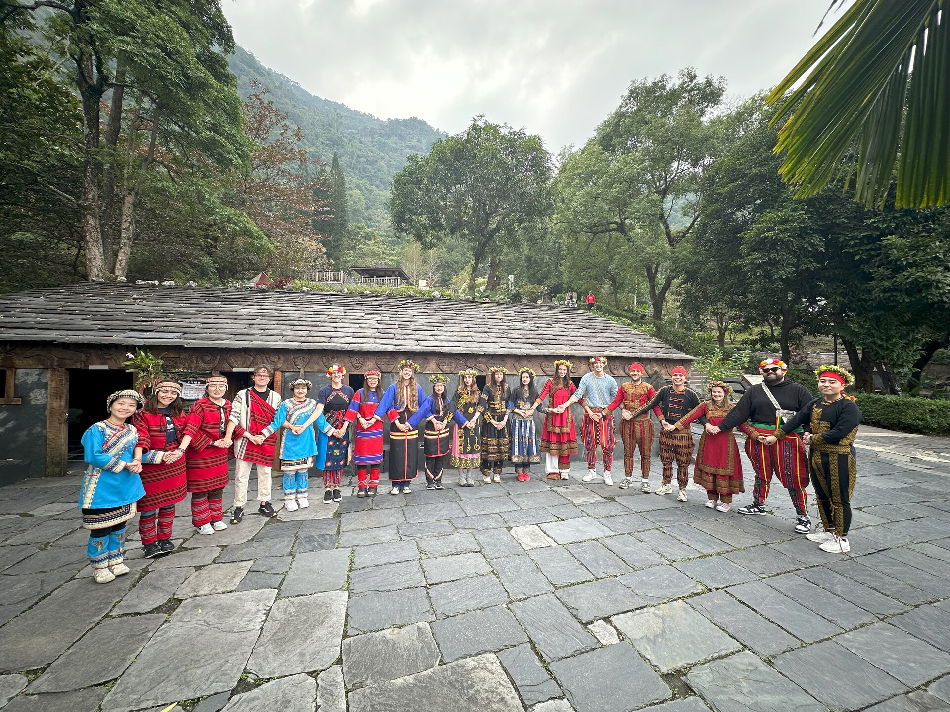 原住民族傳統服飾體驗圖片
