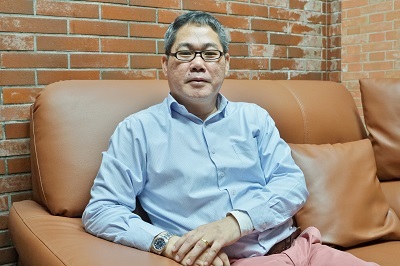鍾金才助理教授圖片