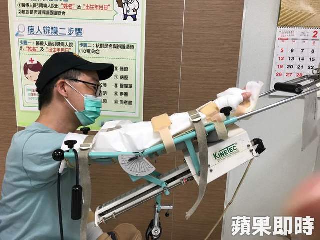 異體移植手術受贈者須終生吃免疫製劑，持續復健。國外之前統計107隻手移植後，有24隻又截肢，原因是病人不想再吃免疫製劑。翻攝畫面圖片