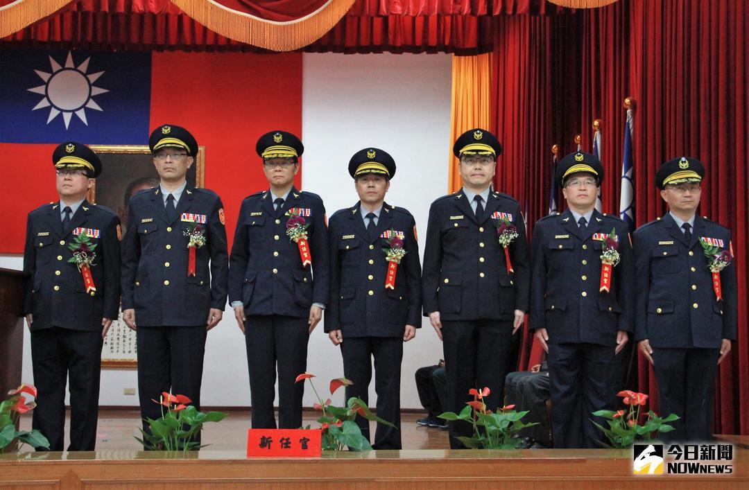 ▲屏東縣政府警察局屏東、里港、東港、潮州、內埔、枋寮、恆春七位新任分局長。（圖／記者陳宗傑攝,2018.02.07）圖片