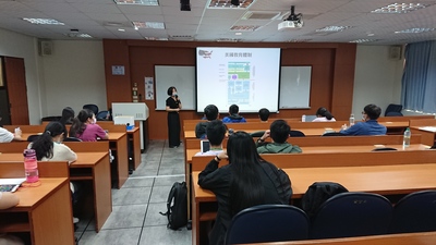 【活動報導】03/31英語學習角落系列講座- Hi America! How to apply for a degree program in USA圖片