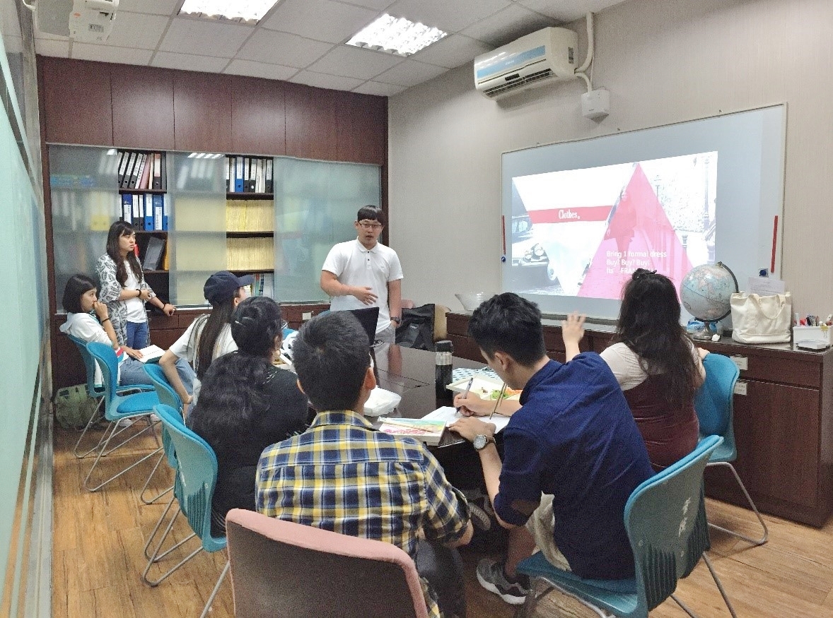 IBMBA105唐學智同學分享法國求學經歷。圖片