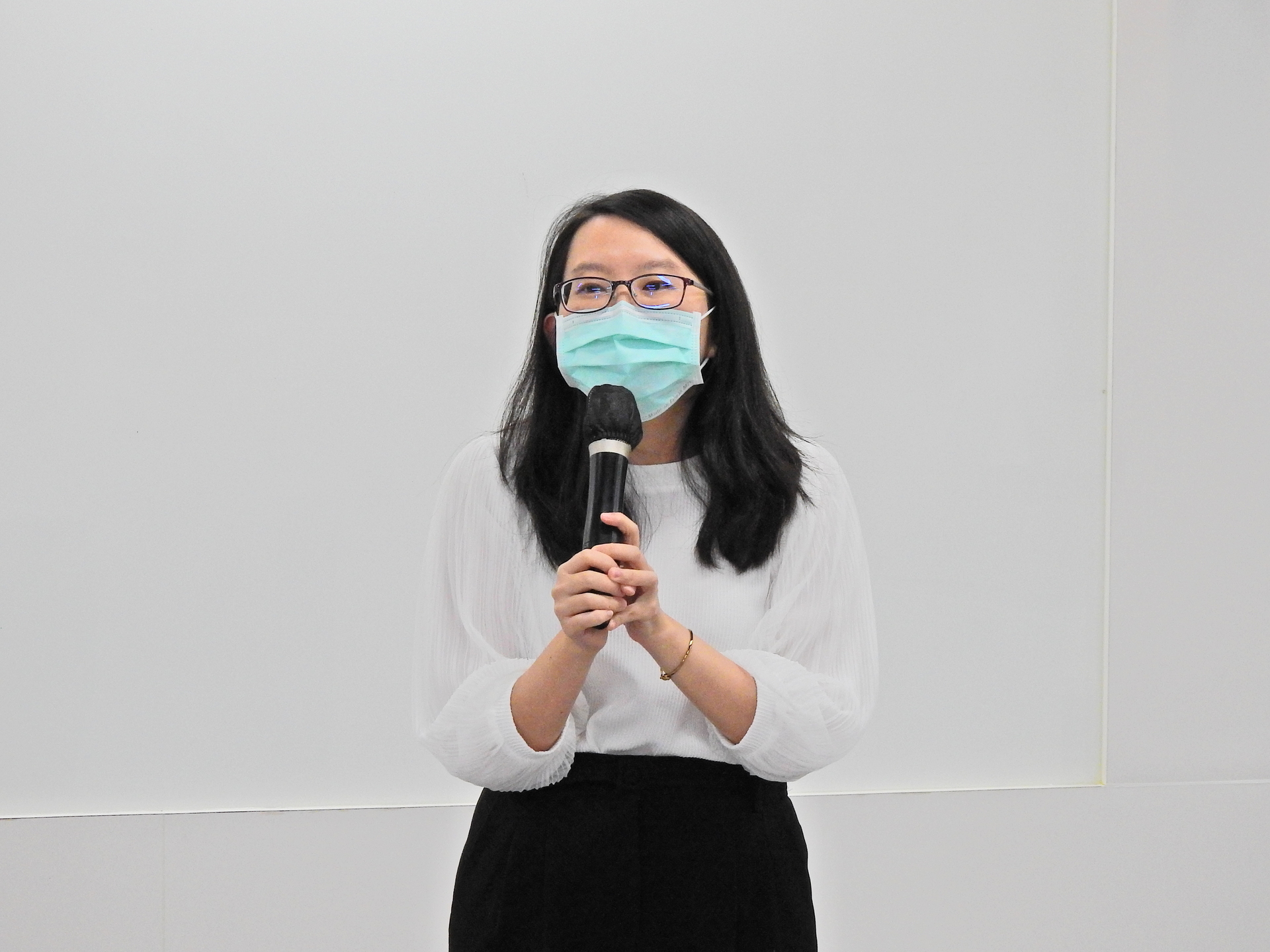 Department of Finance Assistant Professor Lin-Chih Wu’s self-introduction and sharingImage