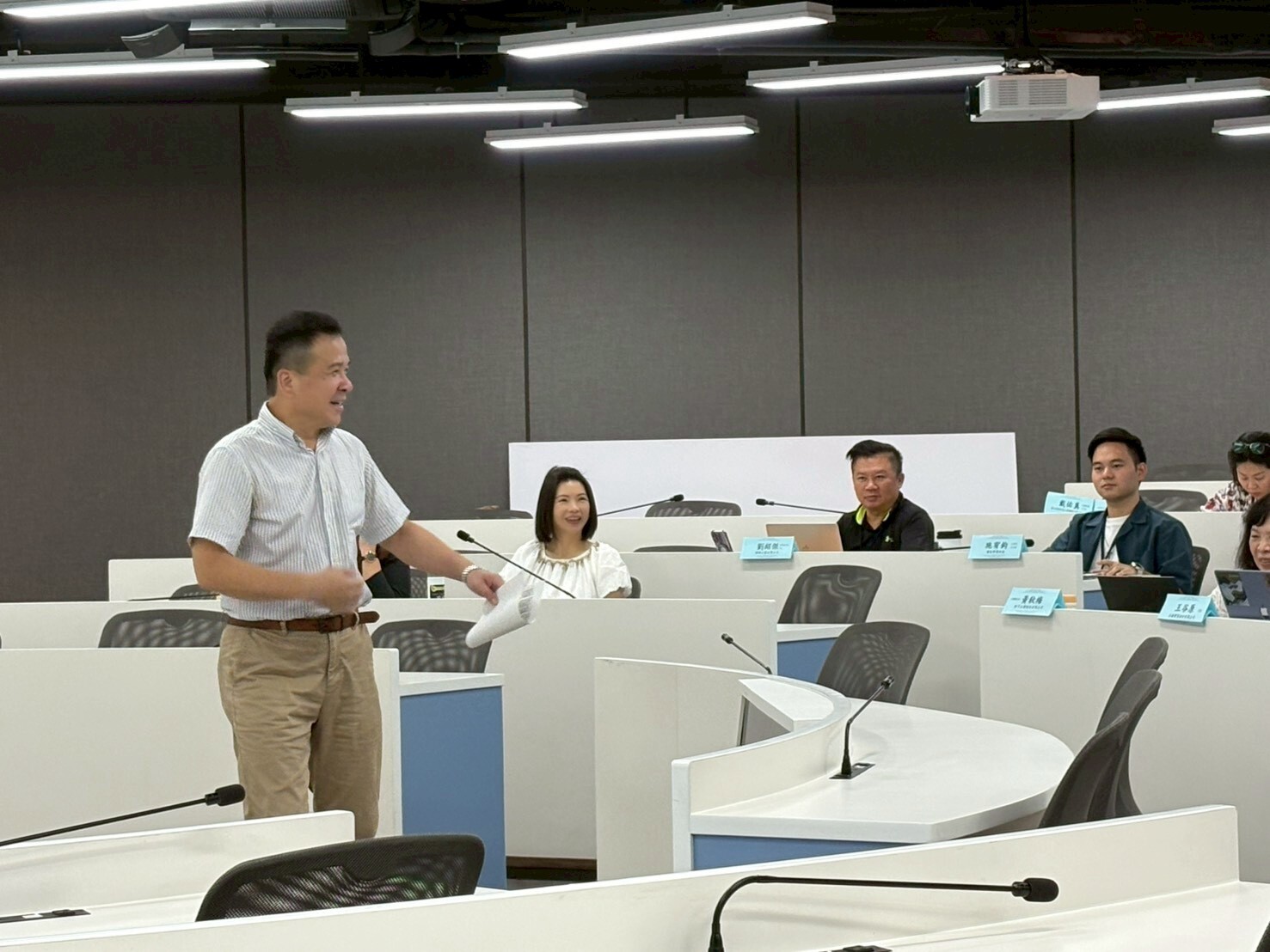 資訊管理學系系主任徐士傑教授主講第二場「決策思維 × 商業個案實戰研習系列工作坊」圖片