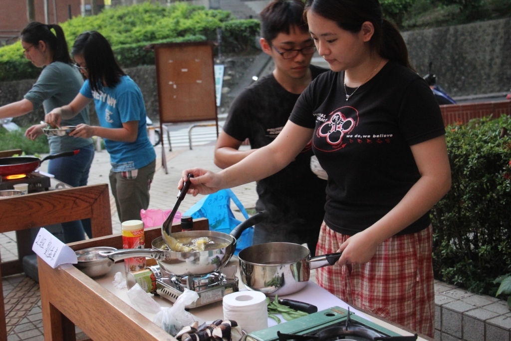 中山大學第一屆料理東西軍 美女廚房上菜囉！圖片