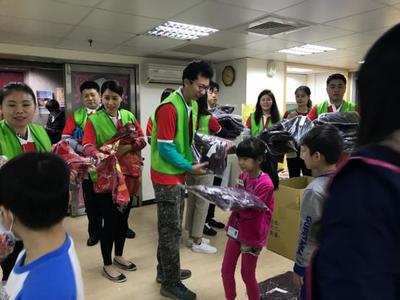 再忙也要做公益 中山陽光總動員溫馨禮助家扶（peopo）圖片