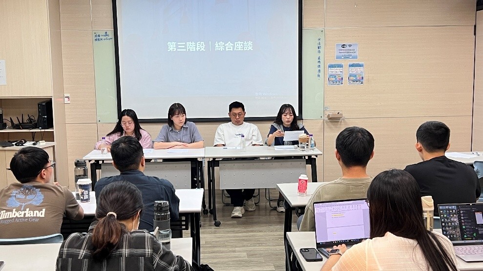 四位學長姐針對簡報與團體面試給於綜合回饋圖片