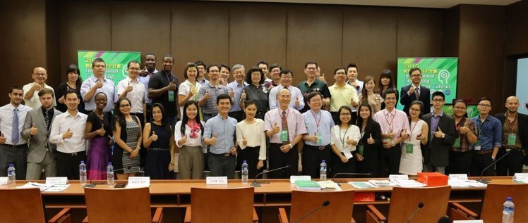 18名外籍青年參加中山大學的「顧問諮詢專案計畫」，到業界實習並進行實境分析。記者徐如宜／攝影圖片