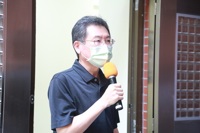 電子商務中心邱兆民主任提到，梁老師對資管界貢獻良多，實驗室的成立深具意義，希望未來師生在研究上能多多運用，發揮其精神。圖片